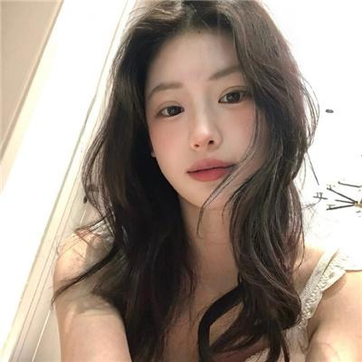 向月亮祈祷的小丑