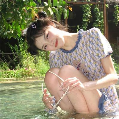 我们在黑夜中相拥